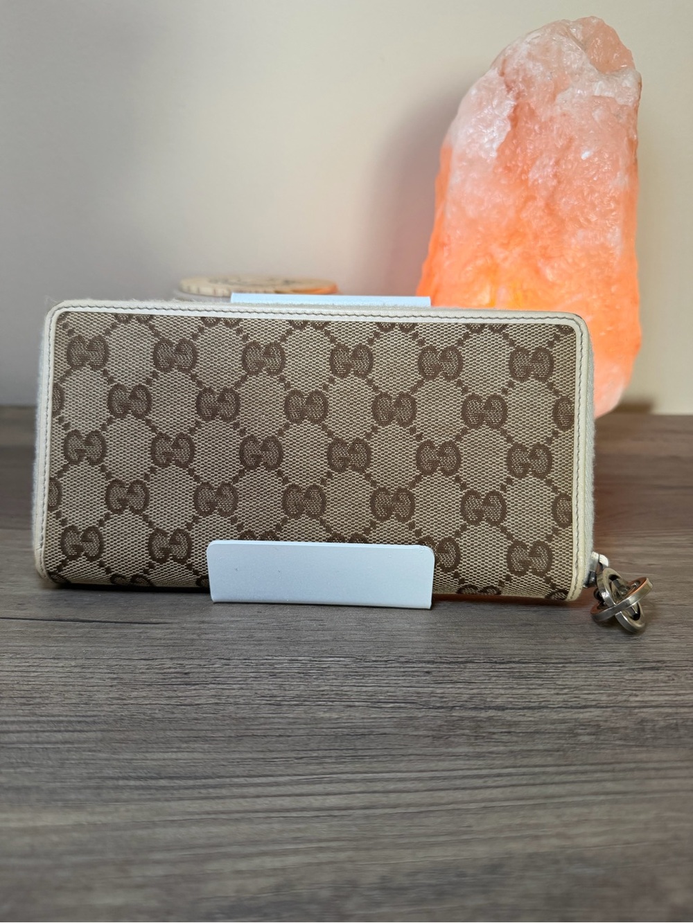 Gucci GG Canvas Zip Around Wallet – Beige/Ebony